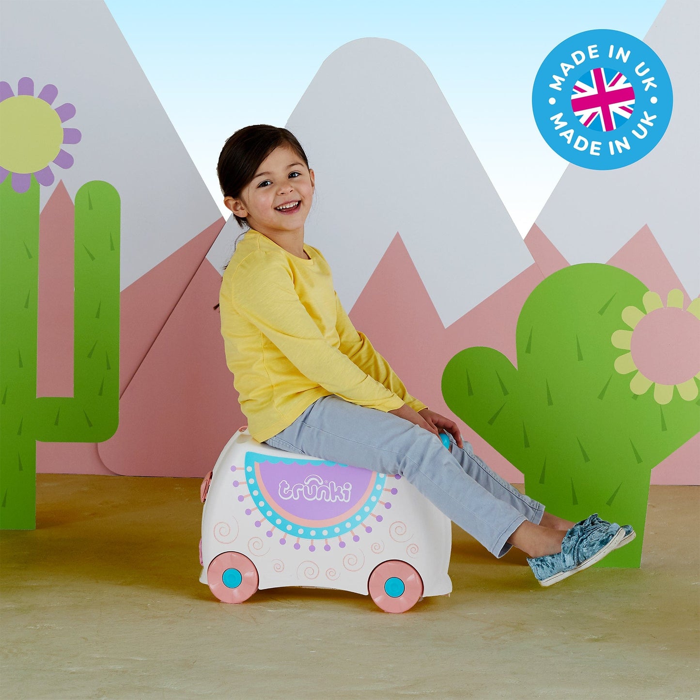 Lola-the-Llama-Trunki-Image6